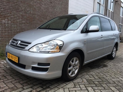 Toyota Avensis Verso 2.0i Linea Luna 5p.