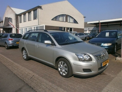 Toyota Avensis wagon 2.0 D-4D Terra (bj 2006)