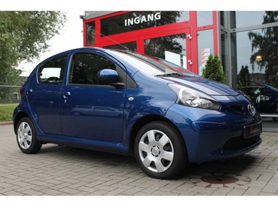 Toyota Aygo 1.0 12V 5 DEURS AIRCO/ COMFORT PAKKET/ EL.