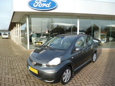 Toyota Aygo 1.0 12V 5DR COMF Navigatie airco (bj 2011)