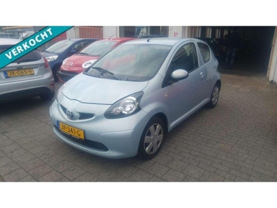 Toyota Aygo 1.0-12V / AIRCO / CV / ELEKTR. PACK !