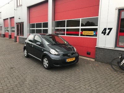 Toyota Aygo 1.0-12V Comfort (2010)