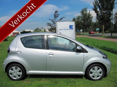 Toyota Aygo 1.0-12V COMFORT Veiligheids Pakket (bj 2010)