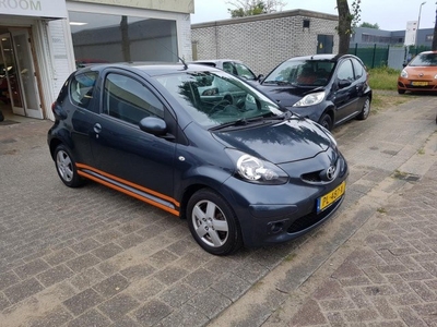 Toyota Aygo 1.0-12V ZEER NETTE AUTO / AIRCO / CV / ELEKT.