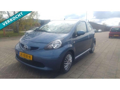 Toyota Aygo 1.0-12V ZEER NETTE AUTO / IPAD AANSLUITING /