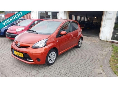 Toyota Aygo 1.0 VVT-i EXCLUSIEVE UITV / 5 DRS / AUTOMAAT /