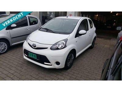 Toyota Aygo 1.0 ZEER NETTE AUTO / AIRCO / CV / ELEKTR. RAMEN