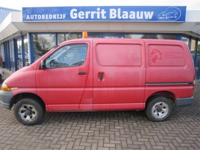 Toyota HiAce 2.4 4WD , Marge bus (bj 2000)