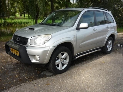 Toyota RAV4 2.0 D4D 5DR SOL 4WD (bj 2006)