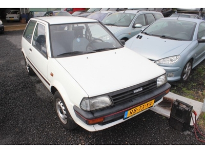 Toyota Starlet 1.3 DX (bj 1986, automaat)