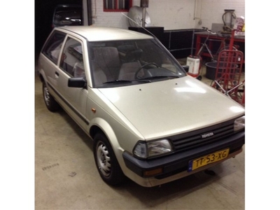 Toyota Starlet 1.3 XL AUTOMAAT 118000 km (bj 1988)