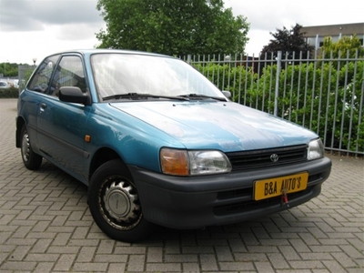 Toyota Starlet 1.3 Xli bj;95 stuurbek+elec ramen 3 drs ZEER