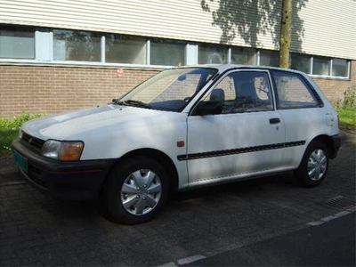 Toyota Starlet 1.3i (bj 1994)