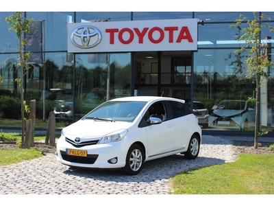 Toyota Yaris 1.0 VVT-i TREND NAVIGATIE 5 DEURS (bj 2013)