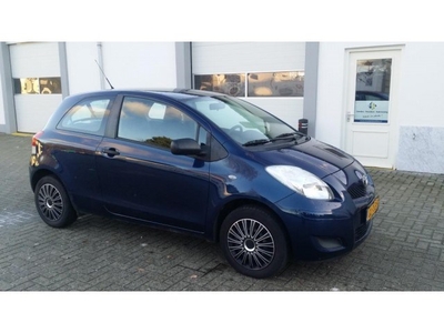 Toyota Yaris 1.0 VVTi Cool