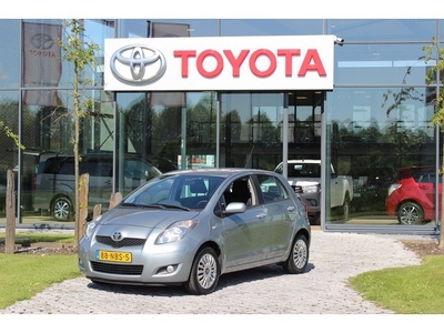 Toyota Yaris 1.3 VVT-i ASPIRATION 5 DEURS RIJKLAAR !!