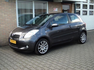 Toyota Yaris 1.3 VVTi Linea Sol S-line