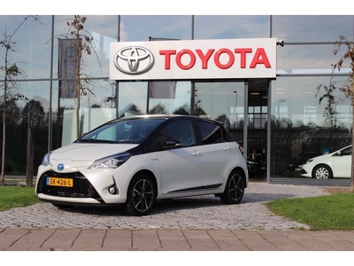 Toyota Yaris 1.5 HYBRID BI-TONE PLUS (bj 2018, automaat)