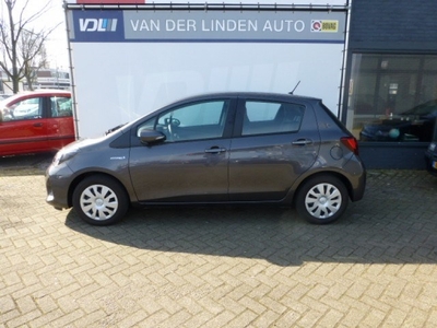 Toyota Yaris 1.5 Hybrid Cruise, Climate, Camera (bj 2015)