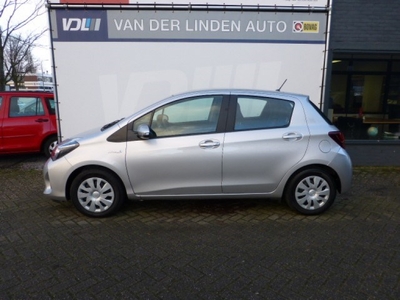 Toyota Yaris 1.5 Hybrid Cruise, Climate, Camera (bj 2015)