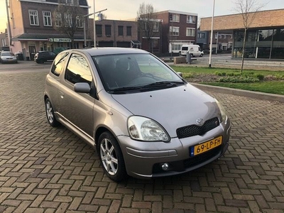 Toyota Yaris 1.5vvti GERERVEERD (2003)