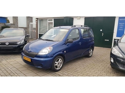 Toyota Yaris Verso 1.3-16V VVT-i Luna bodemprijs