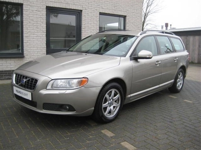 V70 D5 185pk Momentum Leer/Xenon 159.000km!