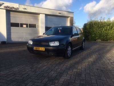 Volkswagen Golf 1.4-16V