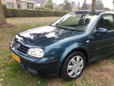 Volkswagen Golf 1.4-16V Master Edition (2001)