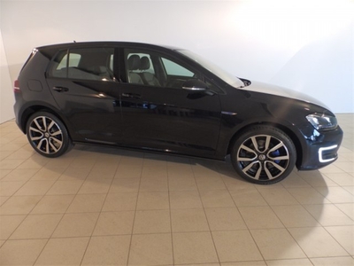 Volkswagen Golf 1.4 TSI GTE (bj 2015)