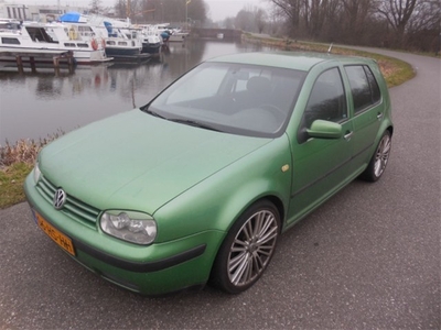 Volkswagen Golf 1.6 (bj 1998)