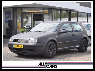 Volkswagen Golf 1.6 Sportline Mat Zwart 18'' Falken Nieuwe