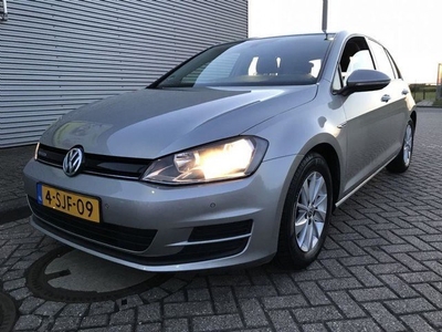 Volkswagen Golf 1.6 TDI Highline Navi PDC V+A Dealer ondh