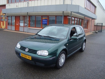 Volkswagen Golf 1.6 Trendline