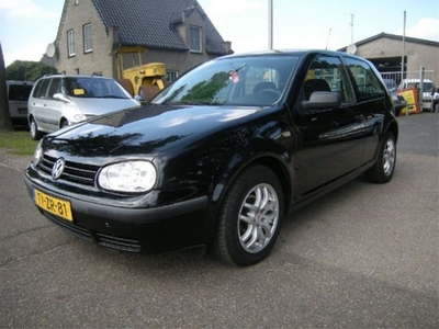 Volkswagen Golf 1.6 Trendline (bj 1998)