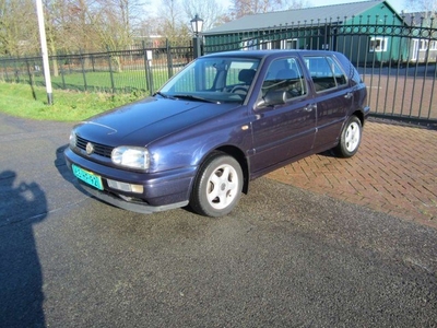 Volkswagen Golf 1.8 GL (bj 1997)