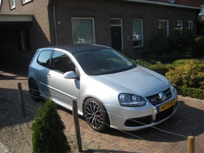 Volkswagen Golf 1.9 TDI R32 UITGEVOERD!! (bj 2006)