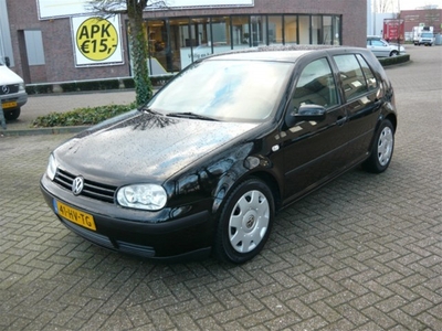 Volkswagen Golf 2.0 (bj 2002)