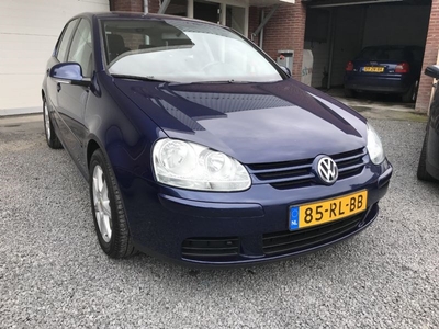 Volkswagen Golf 2.0 FSI Sportline (2005)