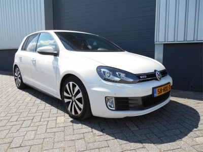 Volkswagen Golf 2.0 GTD DSG LEER NAVI XENON (bj 2010)