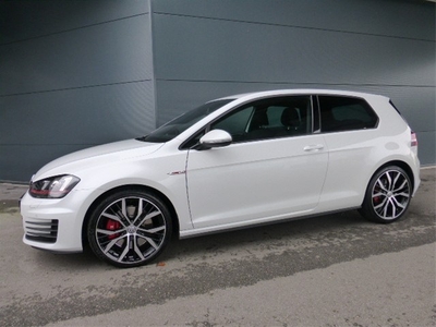 Volkswagen Golf 2.0 TSI GTI 230PK Performance 3-Drs +