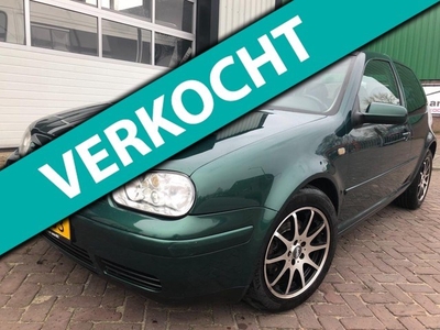 Volkswagen Golf 2.3 V5 Highline