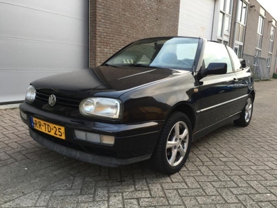 Volkswagen Golf Cabriolet 1.8