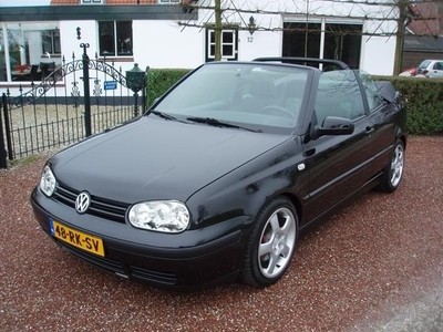 Volkswagen Golf Cabriolet 1.8 TRENDLINE 16V DOHC UNIEK