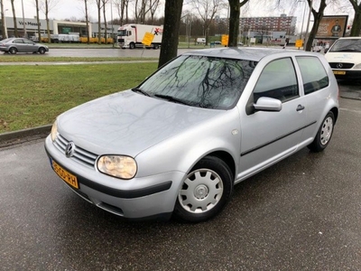 Volkswagen Golf VERKOCHT!!!!!!!!!!! (bj 2000)