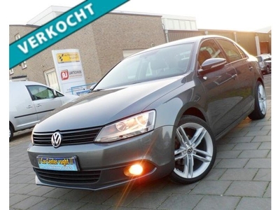 Volkswagen Jetta 1.6 TDI Comfl.BlueM /Navi/ DvD/ 18''/