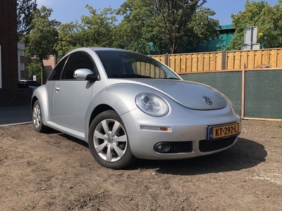 Volkswagen New Beetle 1.4-16V TRENDLINE LAGE KM-NIEUWE