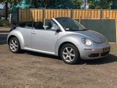 Volkswagen New Beetle Cabriolet 1.6 TRENDLINE