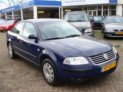 Volkswagen Passat 1.6 comfort (bj 2001)