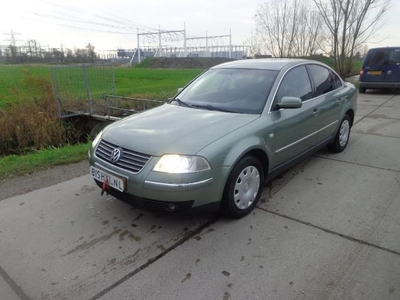 Volkswagen Passat 1.8 Turbo Arctic